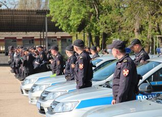 Росгвардия и ОМОН «Беркут» обеспечивают безопасность севастопольских выпускников